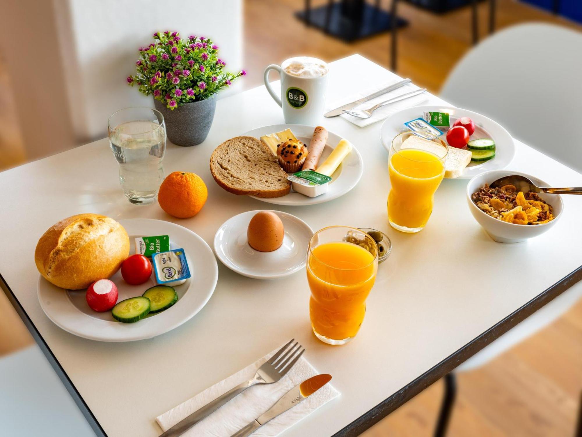 B&B Hotel Magdeburg-Barleben Buitenkant foto