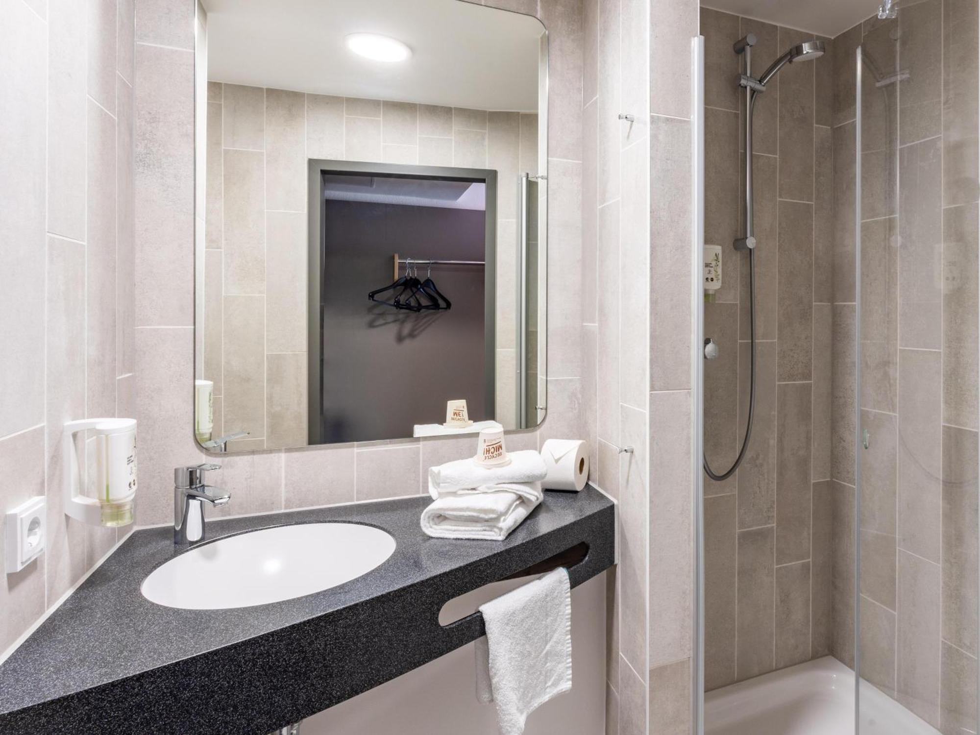 B&B Hotel Magdeburg-Barleben Buitenkant foto